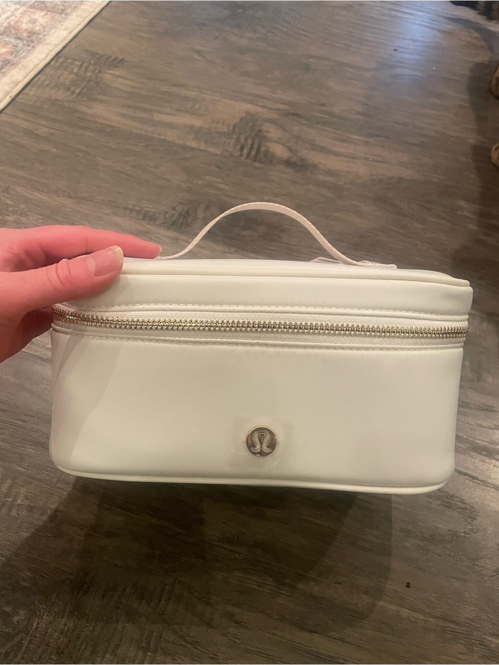 NWT lululemon athletica White / Cream Cosmetic Toiletry Bag